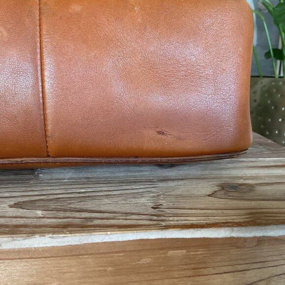 Madewell Tan Leather Shoulder Bag - Picture 10 of 16